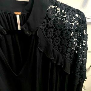 FABULOUS Free People Blouse!🖤